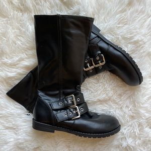 Black boots for girl, new, size 13